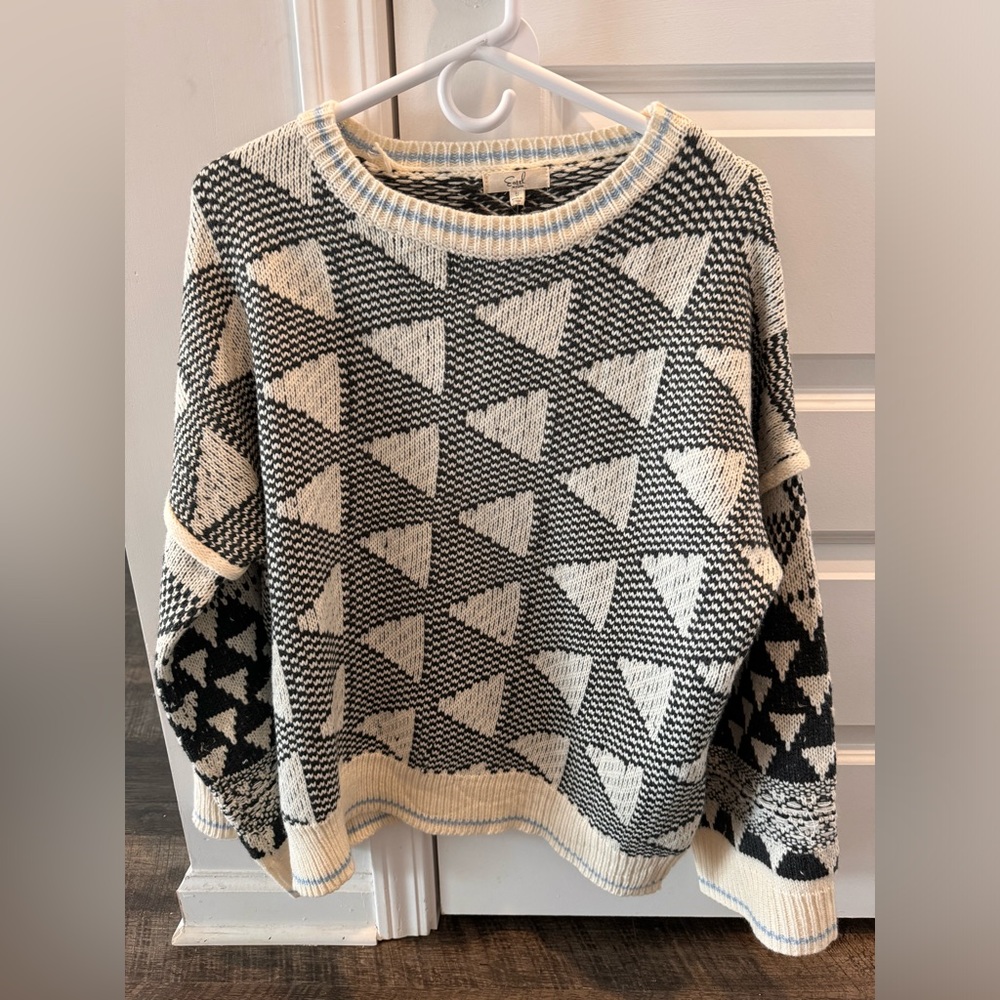 Easel sweater. Brand new with tags. Size small.